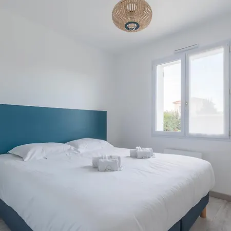 La Marine - Parking - 500m Du Golf Pornic